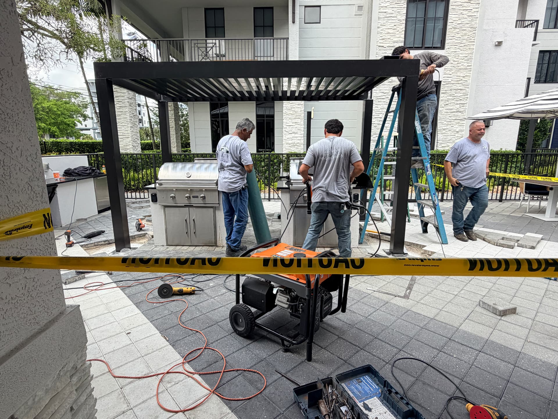 Amenity deck pergola & summer kitchen